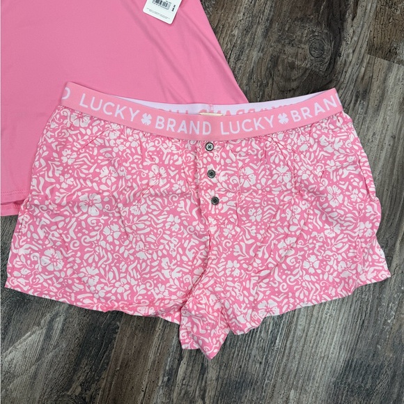 Lucky Brand Women’s Size Small Pink and White Floral Pajama Shorts and T Set - Picture 3 of 12